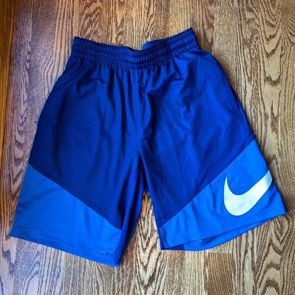 Nike Dri Fit Shorts, Size Medium